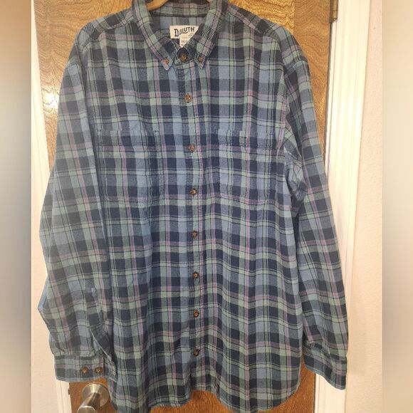 Duluth Trading Company Flannel Buttom up long sleeve shirt - Picture 1 of 3